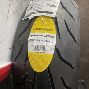 190/55-zr17 Rear Tyre in stock Dunlop Qualifier Core dot 1723